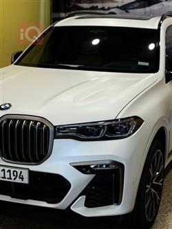 بی ئێم دەبڵیو X7